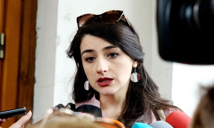 Лена Бориславова: Поласкана съм, за разлика от Еврото, явно съм субект от по-висок оперативен интерес