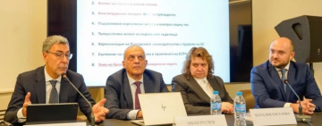 Юридически барометър: Нула приети закони, а промените в Конституцията - една голяма лъжа