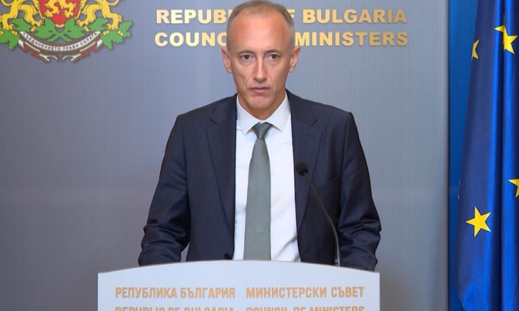 МОН мисли как да наказва невъзпитаните ученици