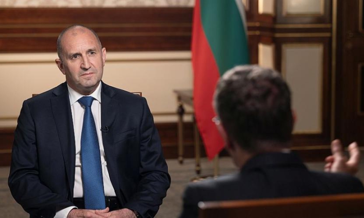 Радев пред CNN: Може би съм старомоден