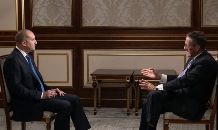 Радев пред CNN: Може би съм старомоден, но силно вярвам в демокрацията с предложението си за референдум