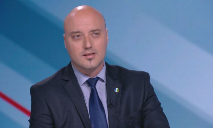 Атанас Славов: Виждали сме как Борисов, като стане напечено, хвърля оставка, а това ще торпилира еврозоната