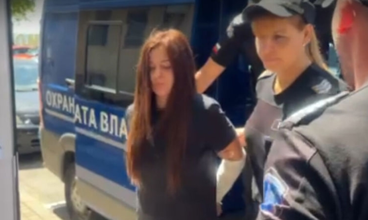 Дебора получава най-тежката мярка за неотклонение – „задържане под стража&quot;