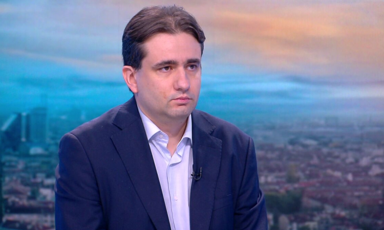 Божидар Божанов: Нашият вот на недоверие не може да бъде нещо написано на коляно