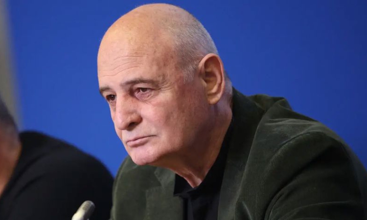 Николай Радулов: Борисов и Пеевски много се уплашиха, че президентът ще прави партия