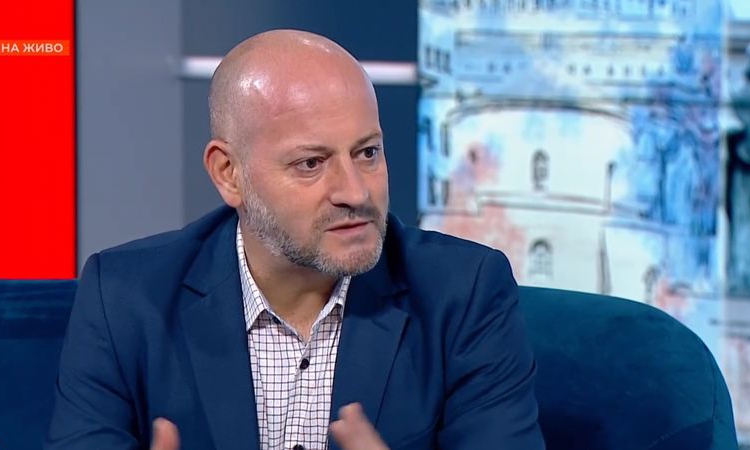 Радан Кънев заговори за фасадна демокрация: Хората, които избираме, всъщност не държат властта в ръцете си