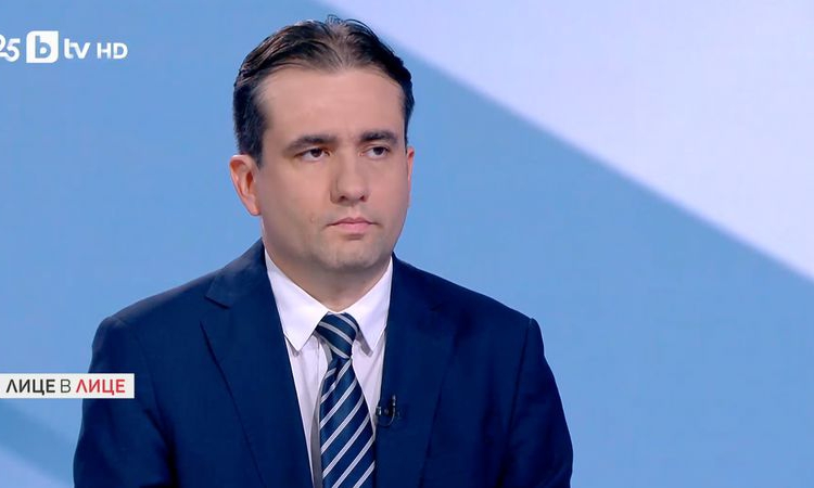 Божидар Божанов: Пеевски показа на Борисов, че когато той не му осигури гласовете, става шести