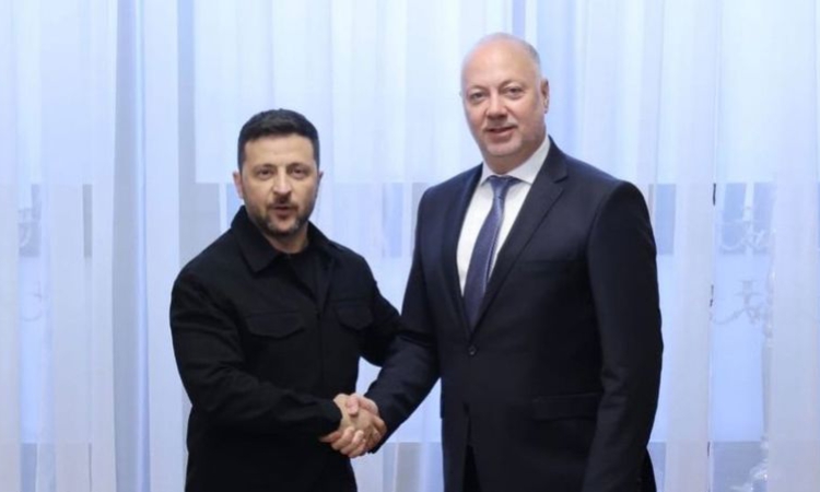 Зеленски и Желязков се чуха по телефона: обсъдили са проекти относно сигурността в Черно море