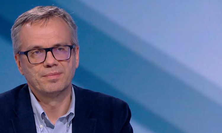 Руслан Стефанов за новия закон за &quot;Лукойл&quot;: Има опасност Русия да ни осъди за милиарди