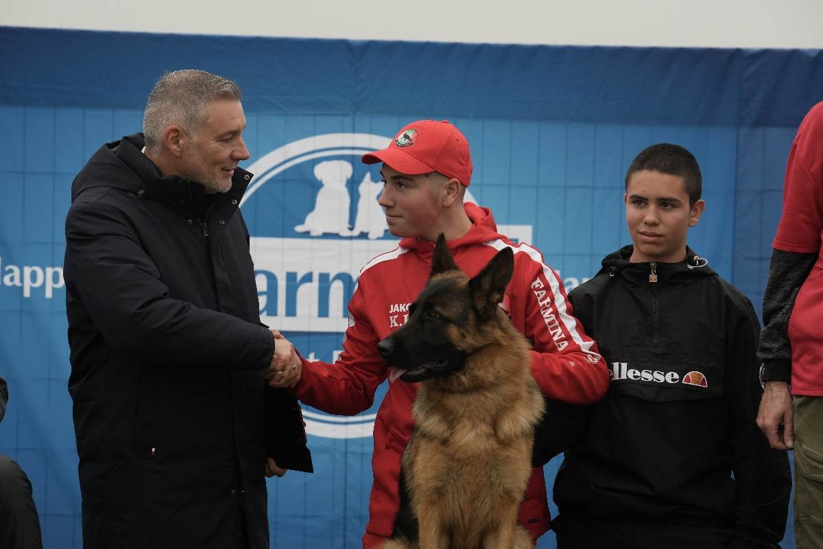 Община Марица беше представена от собственици на немски овчарки от Калековец – Костадин Кънчев, Стоян Кънчев, Дойчин Кънчев и Димитър Станев, както и от Маноле – Живко Георгиев и неговия 14-годишен син Галин, заедно с Христо Желязков.