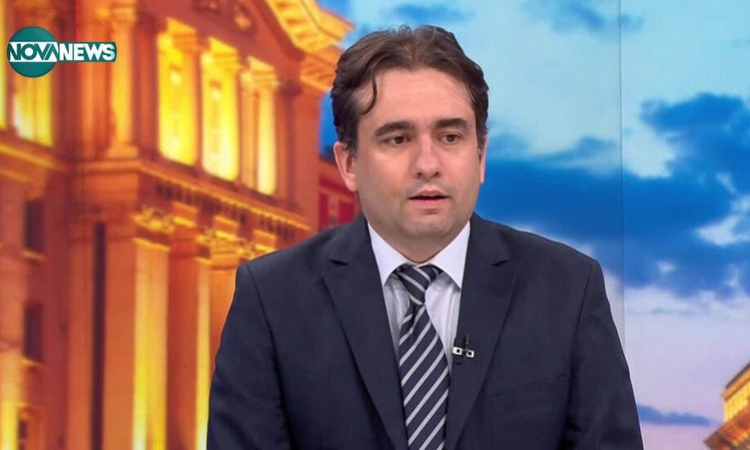 Божидар Божанов: Ако имат политически инстинкт, би трябвало вкупом да напуснат потъващия кораб