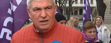 Синдикатите с протестна акция пред НС. Подготвили са списък с въпроси към депутатите за бюджета