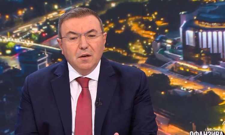 Костадин Ангелов: В политиката няма място за вдигнати юмруци, шамари и ритници