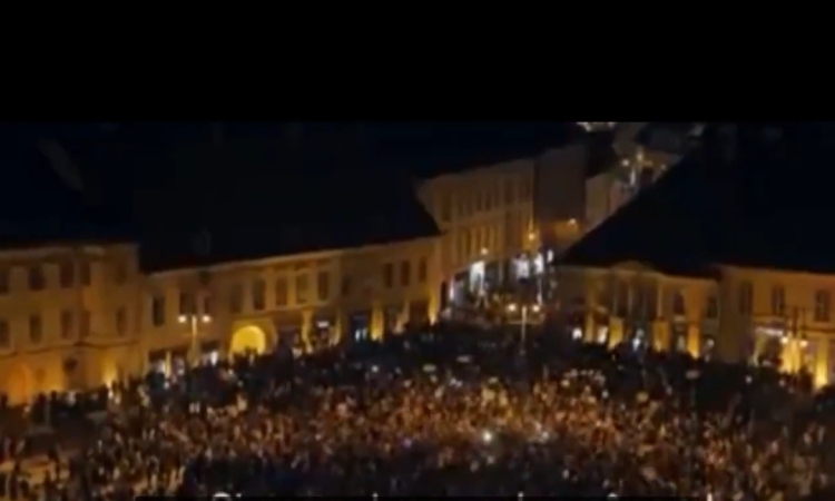 Многохилядни протести в Румъния