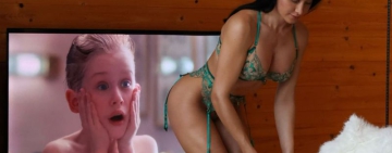 Коледата е още по-гореща с Кристина