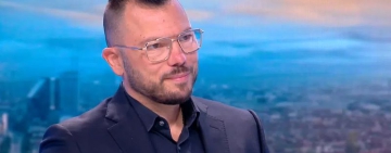 Макс Баклаян: Има все повече опашки пред бюрата за обмяна на валута