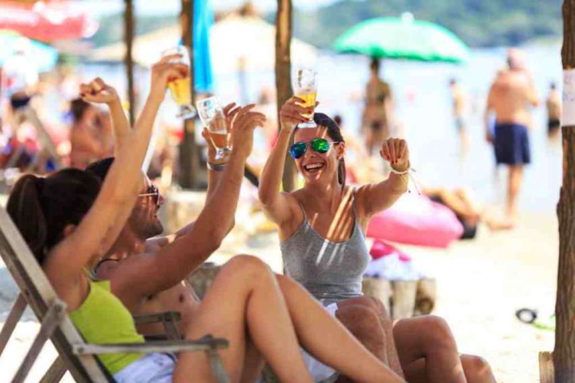 Проучване: Младите хора са по-самотни от всякога