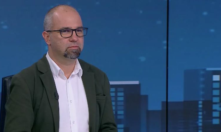 Първан Симеонов: Политическата криза може да се реши само чрез обновяване на партийната система