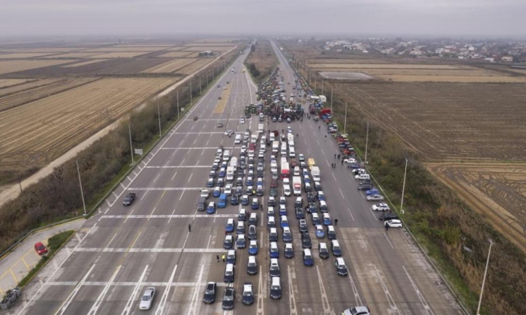 Възможно е затруднение в преминаването през граничните пунктове