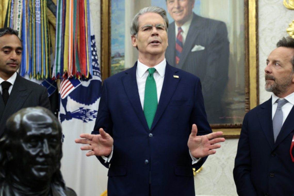 Скот Бесент: Европа е слаба и това налага САЩ да вземат Гренландия