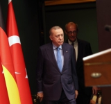 Иранският президент: Атака срещу върховния лидер е обявяване на война