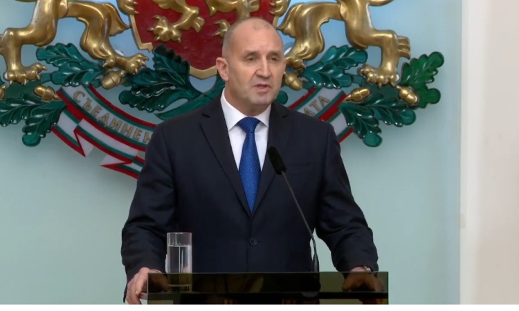 В Русия: Ходът на Радев е изходът от кризата в България