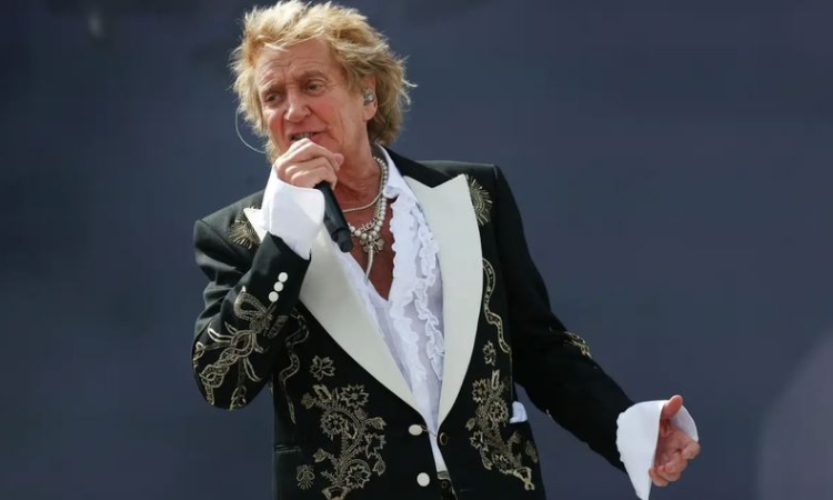 „Избягал от военна служба“: Род Стюарт нападна остро президента Доналд Тръмп