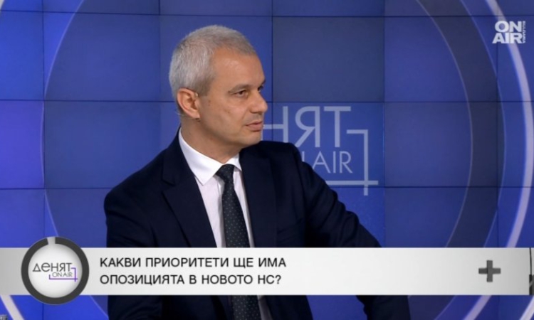 Костадин Костадинов: Олигархията се преоблече във въздуха