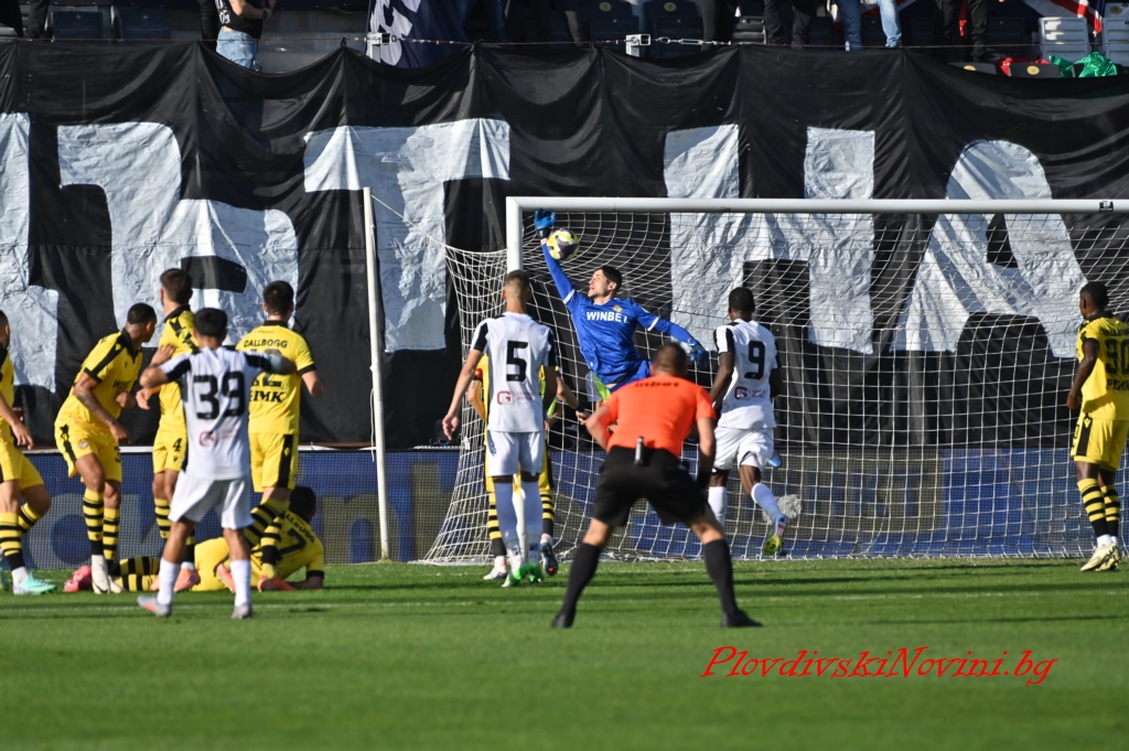 На живо: Локомотив Пд - Ботев Пд 0:0