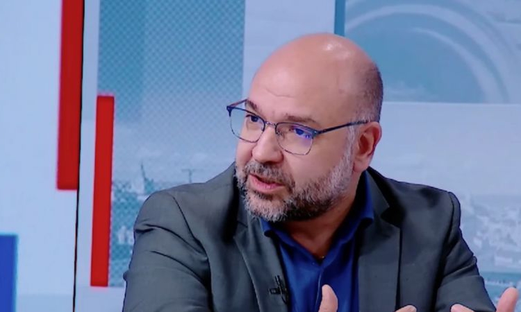 Панчугов за Румен Радев: Все по-срамно става да наричаме този човечец държавен глава