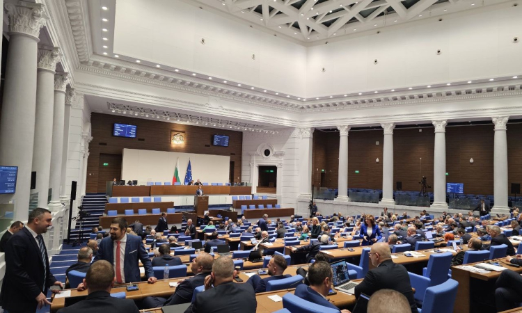 КС обяви за незаконен избора на 16 депутати и един министър, ЦИК ще преразпредели мандатите