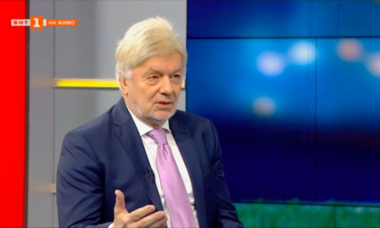 Вальо Михов: Предложихме да играят минимум двама българи и сега чакаме Изпълкома