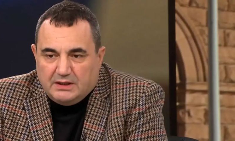 Веселин Стойнев: Оставката на Кирил Петков е задължителна, но не изчерпва проблема