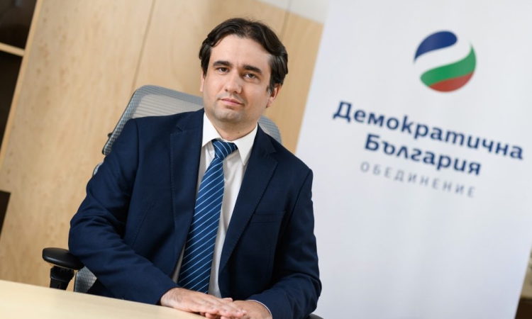Да, България поиска оставката на Спецов заради цените
