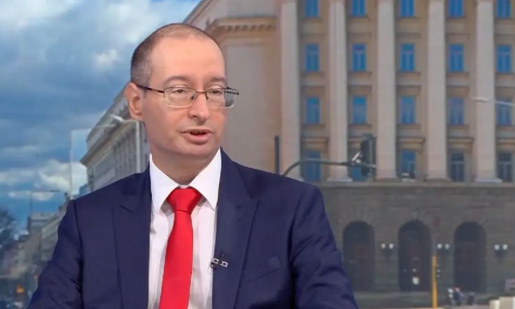 Димитър Чобанов за еврото: Страховете на хората са обосновани, за което вина носят политиците