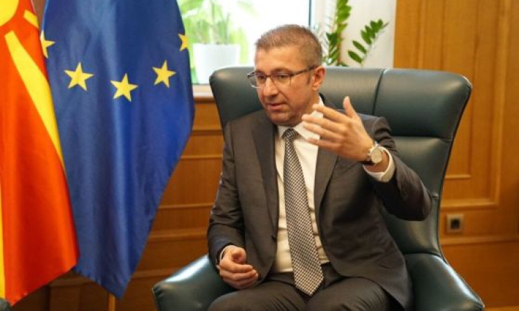 Мицкоски се ядоса: Нарече Георг Георгиев „мишка“, а себе си оприличи на „лъв“