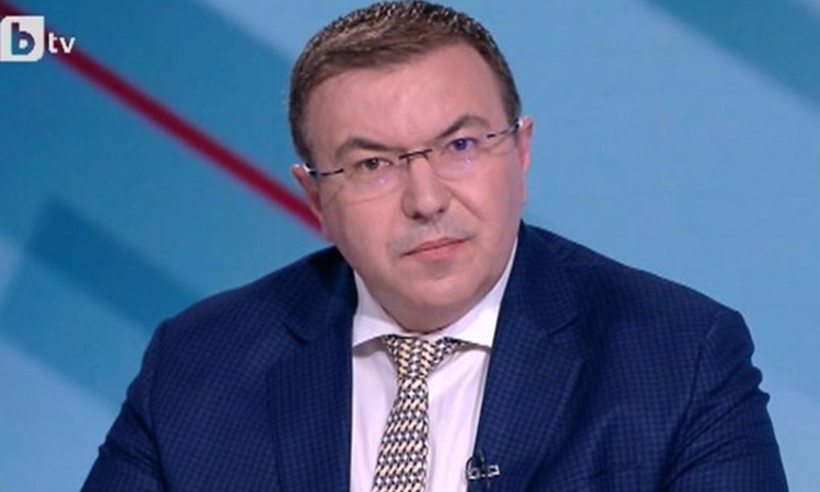 Проф. Ангелов за ветото на Радев: Не разбира от здравеопазване, но политиканства за пореден път