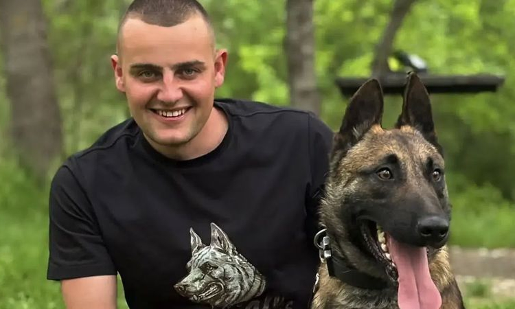 Николай Костадинов е смелият граничар, който се изправи срещу цяла група мигранти край Звездец