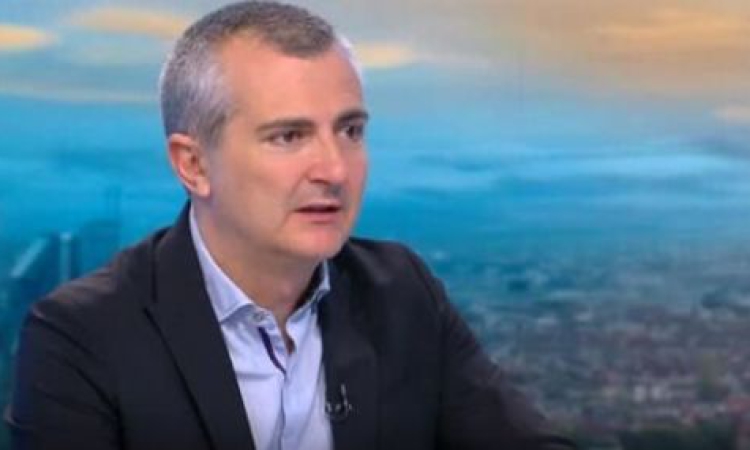 Димитър Илиев: Новите правила ще засегнат най-безопасните пътища - магистралите