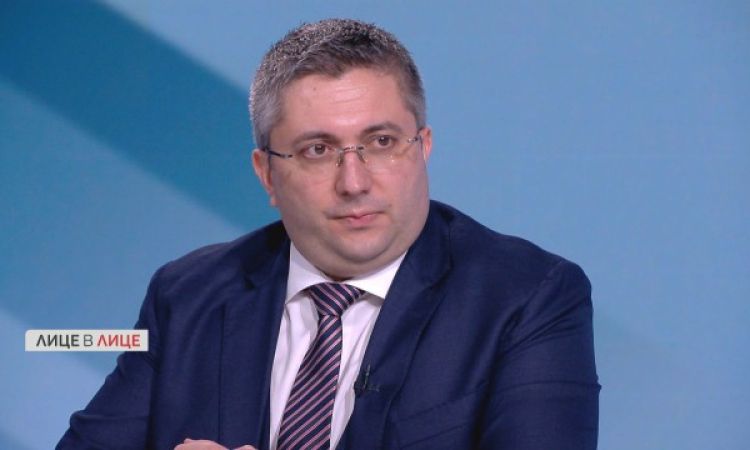 Нанков: Върховният разединител на нацията Радев днес използвал първия учебен ден, за да трови отново атмосферата в държавата