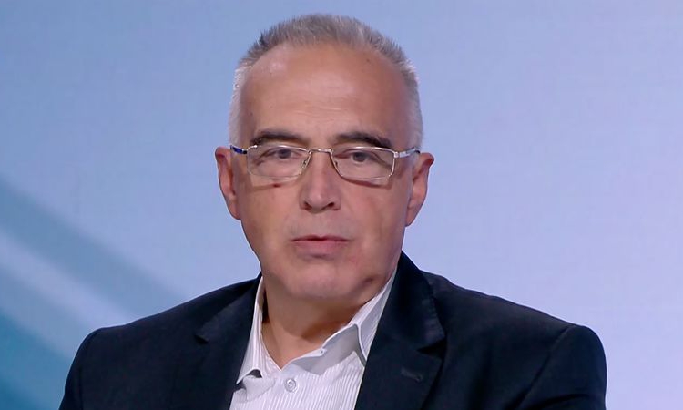 Антон Кутев: Възможно е Пеевски официално да участва в мнозинството, а Борисов да стане премиер
