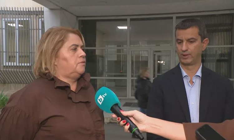 Кой е 15-годишният, намушкал връстника си в столичен мол?