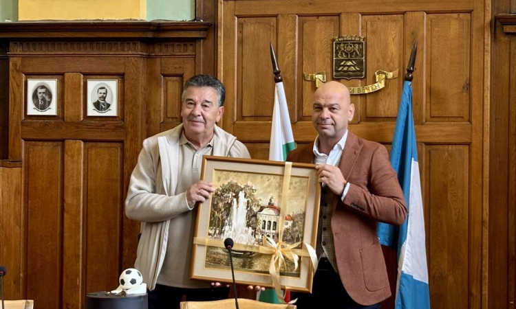 Костадин Димитров поздрави Атанас Узунов по случай 70-годишния му юбилей