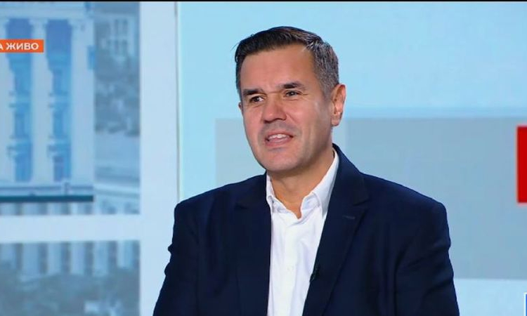 Никола Стоянов: Не можем да взимаме страна в ситуацията с „Лукойл”