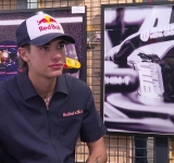 Никола Цолов ще дебютира във Формула 2 още през този месец