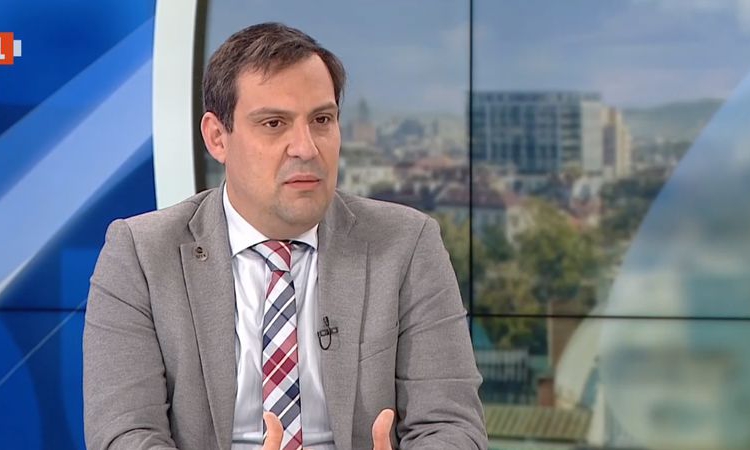 Светослав Бенчев призова хората да не се презапасяват с гориво