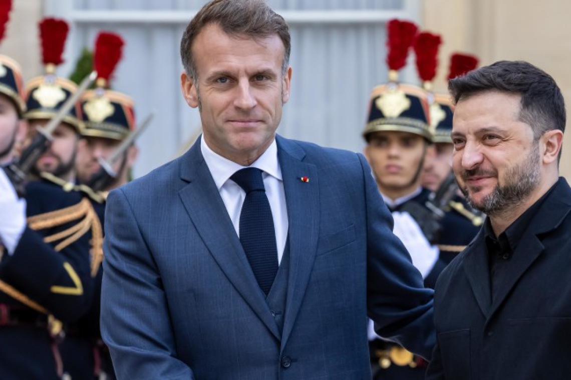 Зеленски договори 100 самолета Rafal и системи за ПВО в разговор с Макрон