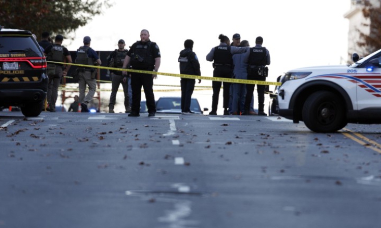 Двама военнослужещи от Националната гвардия са простреляни близо до Белия дом