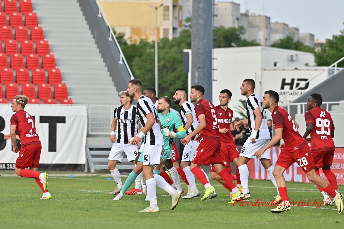 ЦСКА надви Локомотив с гол от дузпа в последната минута