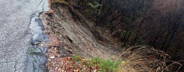 Пропадна част от пътя при Асеновата крепост